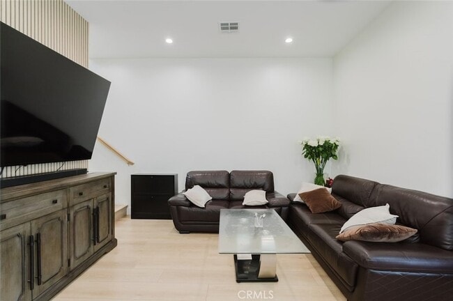 Building Photo - 13540 Hamlin St