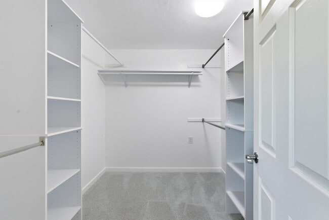 Building Photo - 36975 N Sunset Trail