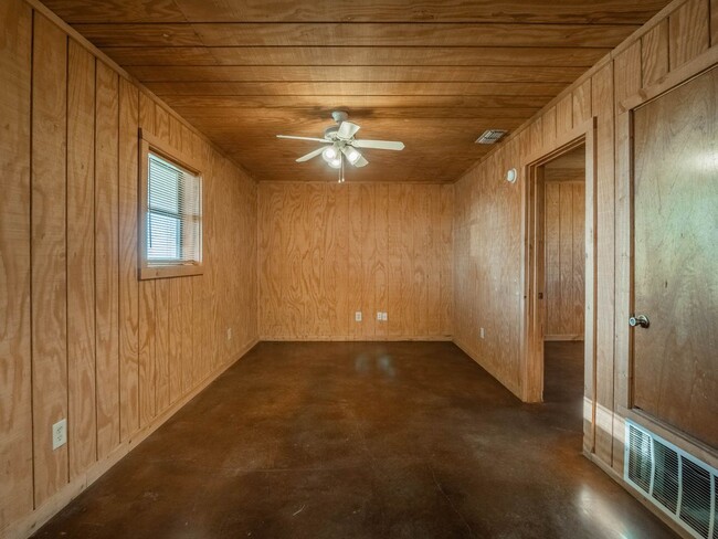 Building Photo - 11671 FM 3025, Unit 2, Stephenville, TX 76401