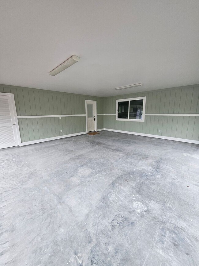 Building Photo - Beautifully NEW Home in Volcano