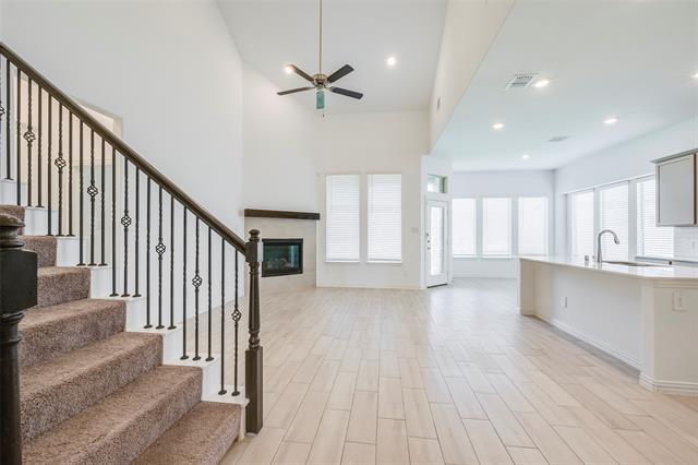 Building Photo - 14605 Little Water Dr