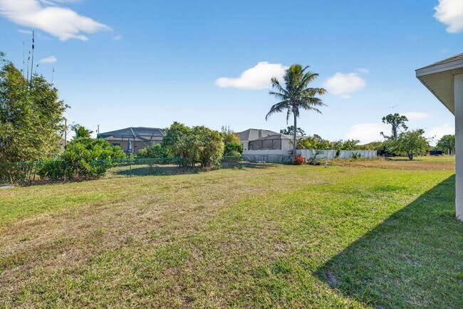 Building Photo - Cozy 3 Bed 2 Bath Home Available Immediately