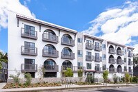 Building Photo - Formosa Fountain by Wiseman