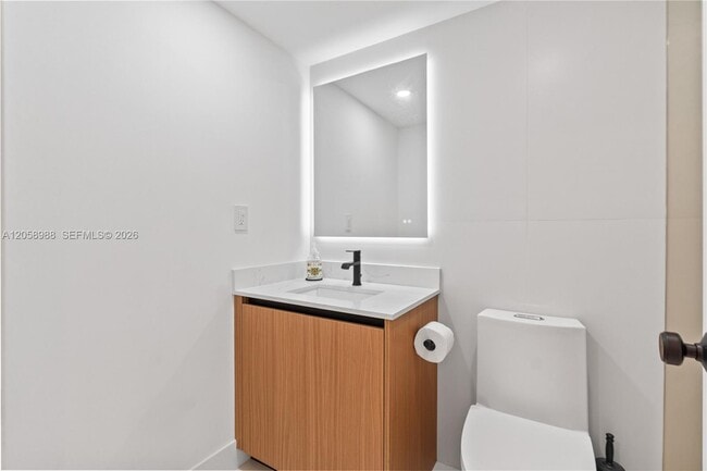 Building Photo - 2501 S Ocean Dr