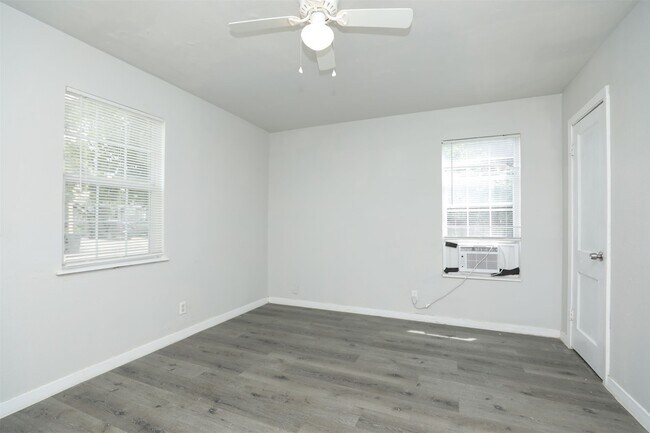 Building Photo - 2814 Winbern St