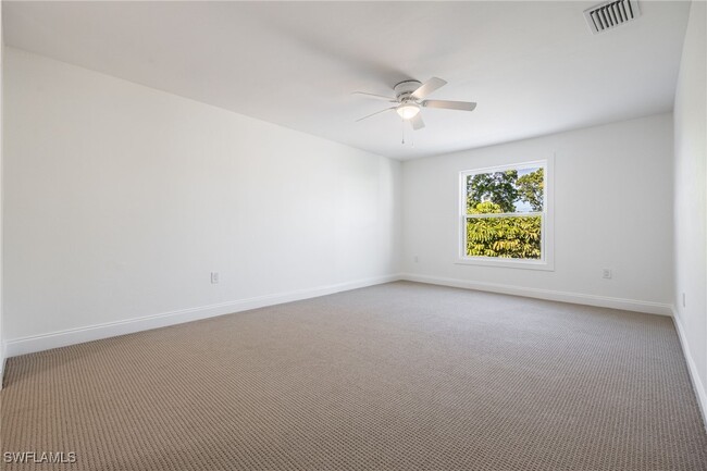 Building Photo - 11674 Pointe Cir