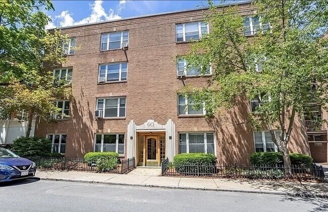 Building Photo - 60 Sutherland Rd