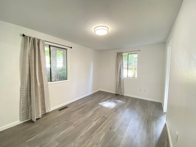 Bright master bedroom with two windows - 2605 Aztec Dr NW