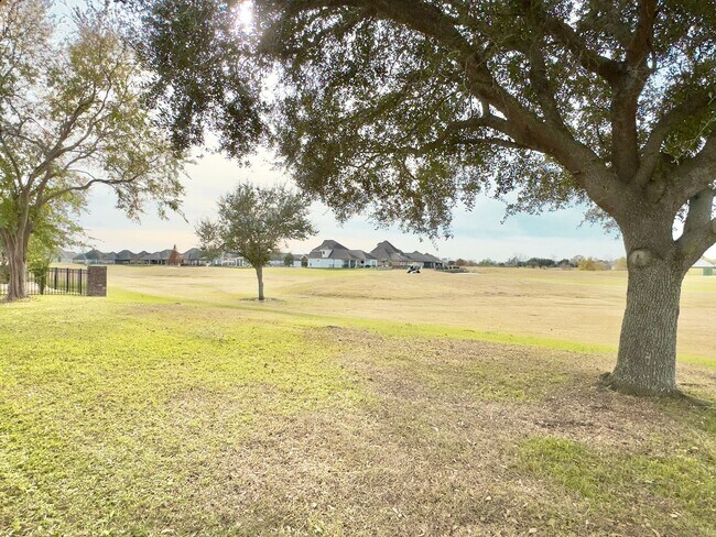 Building Photo - Luxury 4BR/3BA Home on Golf Course in Pelican Point – Resort-Style Living!