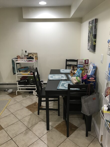 Building Photo - 99 Bynner St