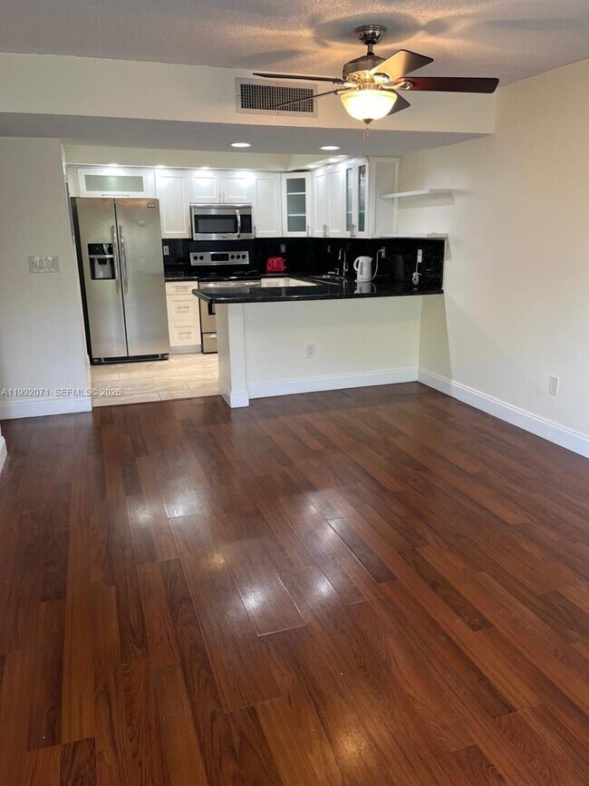 Building Photo - 8810 SW 132nd Pl