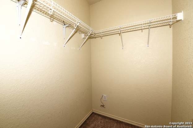 Building Photo - 3202 Eisenhauer Rd