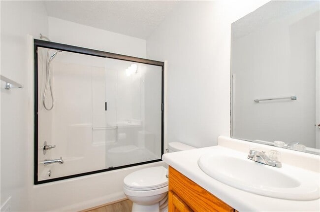 Building Photo - 2470 Cambridge Hills Rd