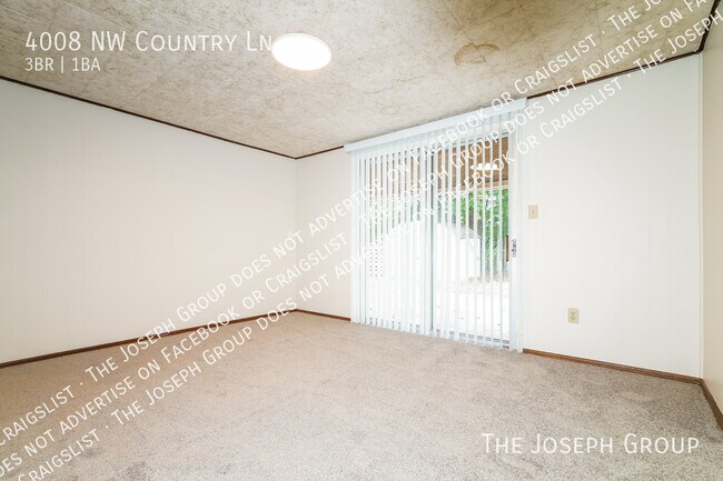 Building Photo - 4008 Country Ln NW