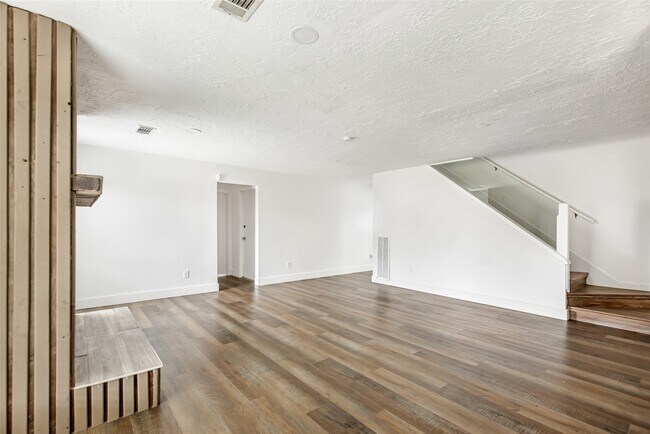 Building Photo - 3615 Acorn Springs Ln