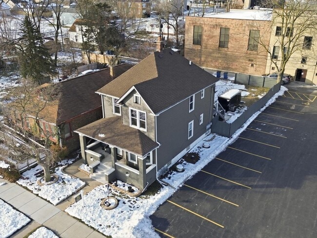 Building Photo - 1504 Hanover St