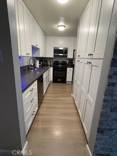 Building Photo - 9306 Mesa Verde Dr