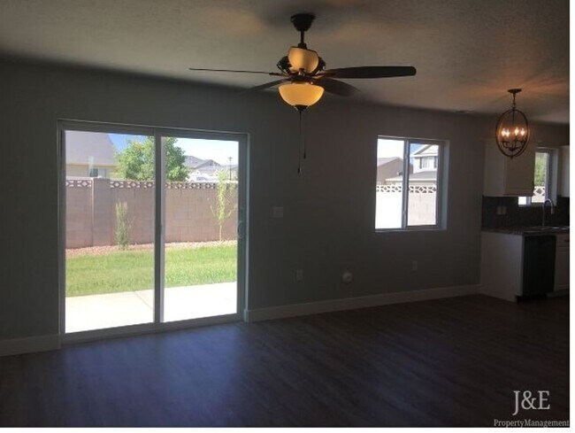 Building Photo - 537 W 2150 N