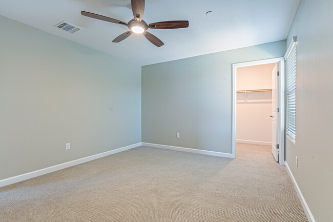 Building Photo - 14241 E Hub Dr