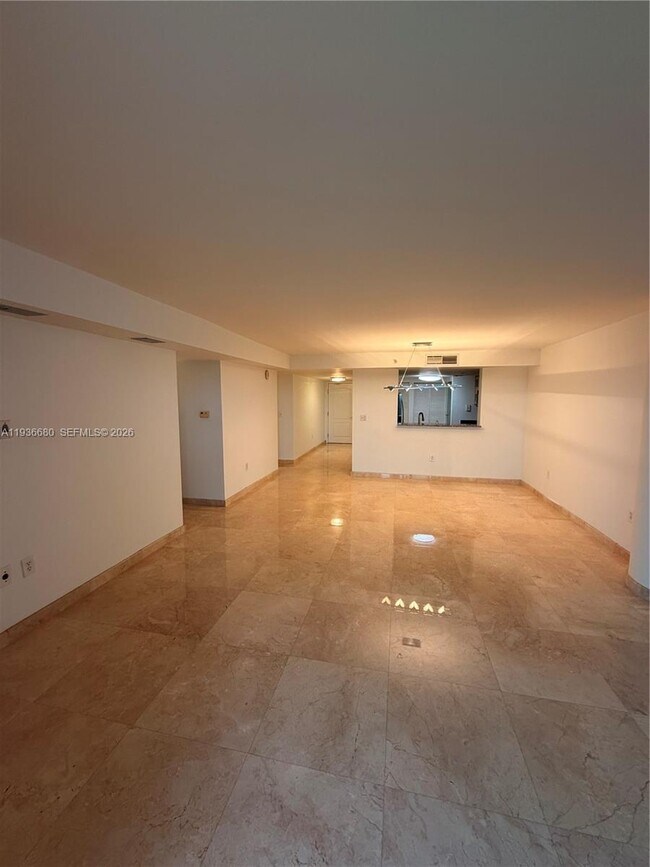 Building Photo - 2101 Brickell Ave