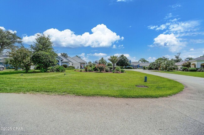 Building Photo - 625 Amberjack Dr