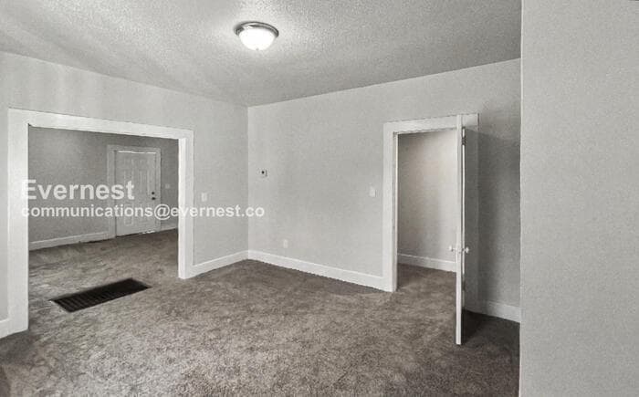 Building Photo - 3920 39th Ave N