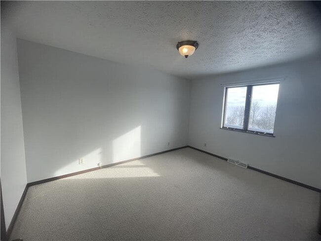 Building Photo - 820 Colliers Way