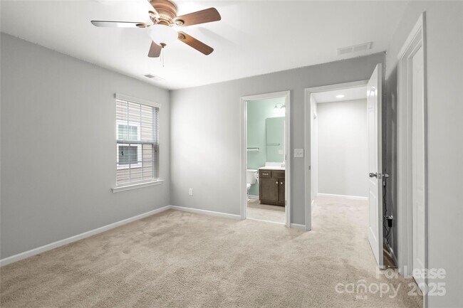 Building Photo - 131 Cherry Bark Dr