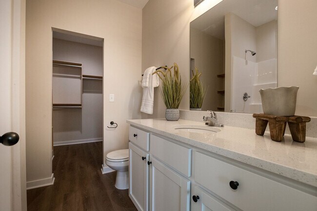 Building Photo - Southern Ridge- Holly Plan