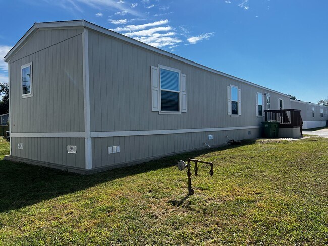 Building Photo - 709 N Collins Fwy