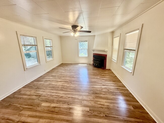 Building Photo - 10819 Conifer Ln