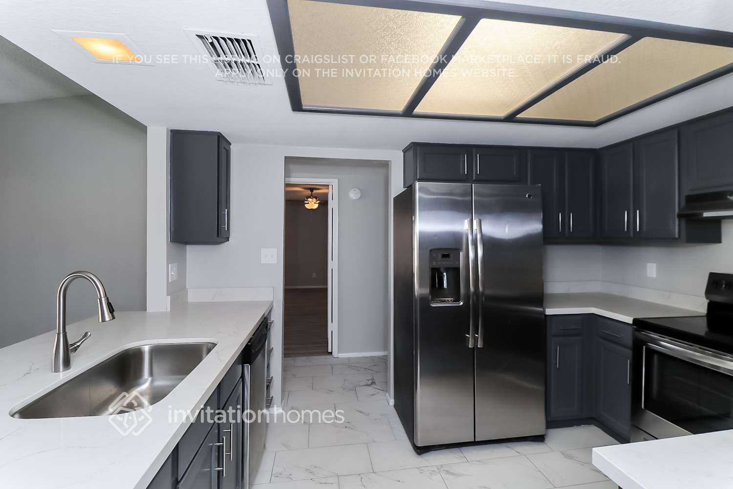 Building Photo - 1208 W Topeka Dr