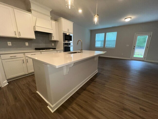 Building Photo - 35 Village Edge Dr