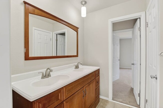 Building Photo - Updated 3BR Home in Virginia Beach with Modern Finishes & Prime Location