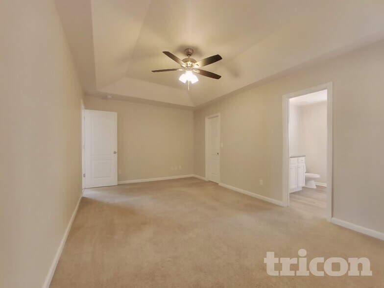 Building Photo - 177 Whetstone Way