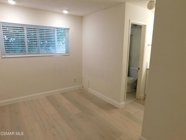 Building Photo - 6213 Whitsett Ave