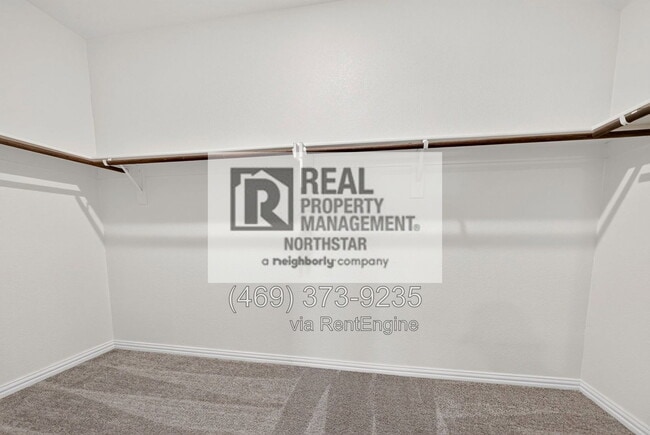 Building Photo - 2501 Real Quiet Dr