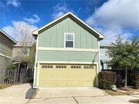 Building Photo - Modern Garage Apartment in Crestview Neighborhood!  Fully Furnished