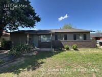 Building Photo - 1445 SW 65th St