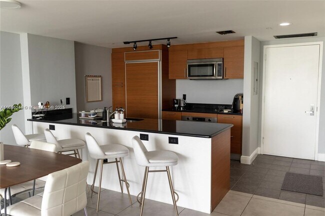 Building Photo - 50 Biscayne Blvd