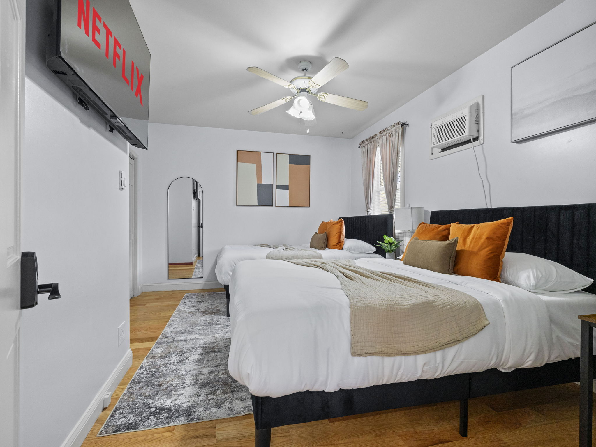 Building Photo - 110 Glen St