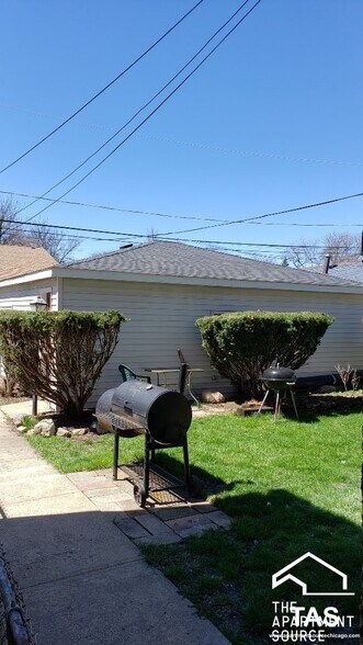 Building Photo - 4512 N Laporte Ave