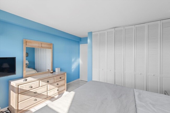 Building Photo - Wake Up to Ocean Views – Fully Furnished 2BR/1BA Condo Available for 1-Year Lease!