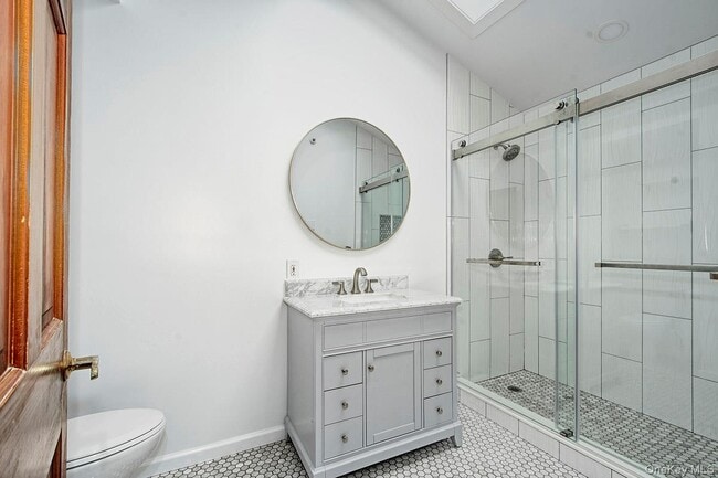 Building Photo - 228 Lincoln Ave