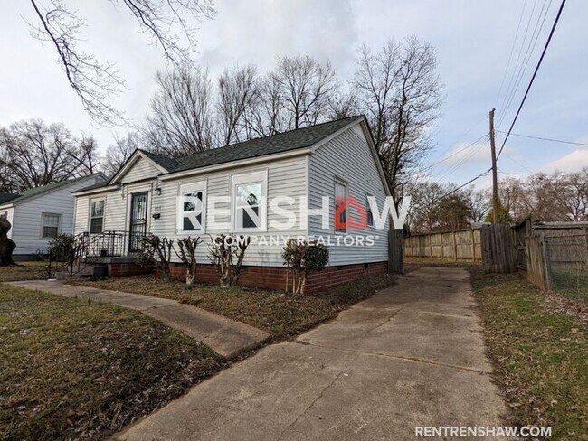 Building Photo - Completely Upgraded Property - Move in Ready!