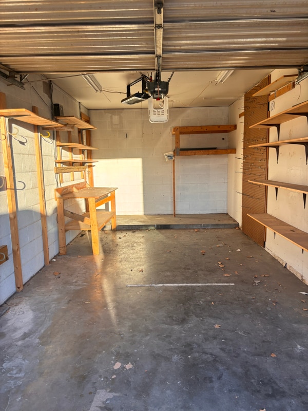 Building Photo - 406 S Maxwell St
