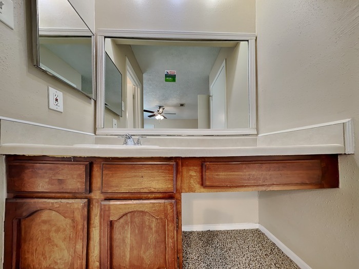 Building Photo - 2855 Pilgrims Point Dr