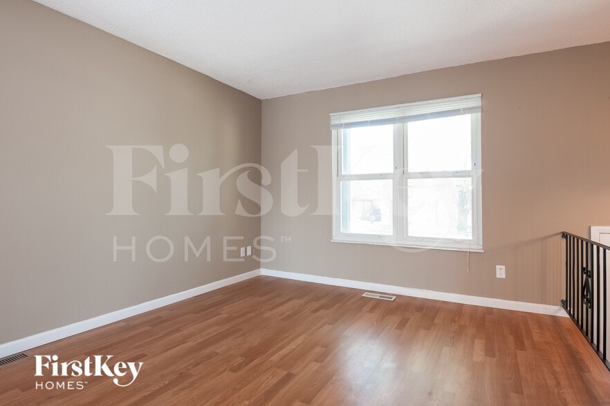 Building Photo - 9553 Winkler Dr