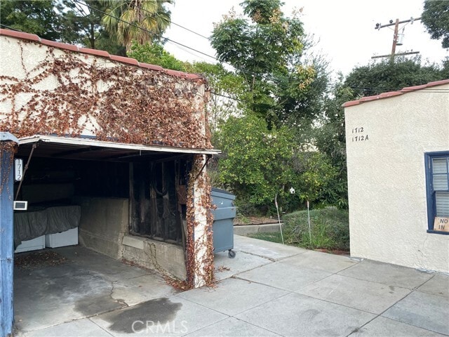 Building Photo - 1714 Gillette Crescent