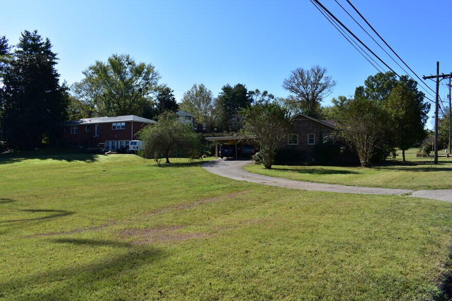Building Photo - 663 Harpeth Bend Drive